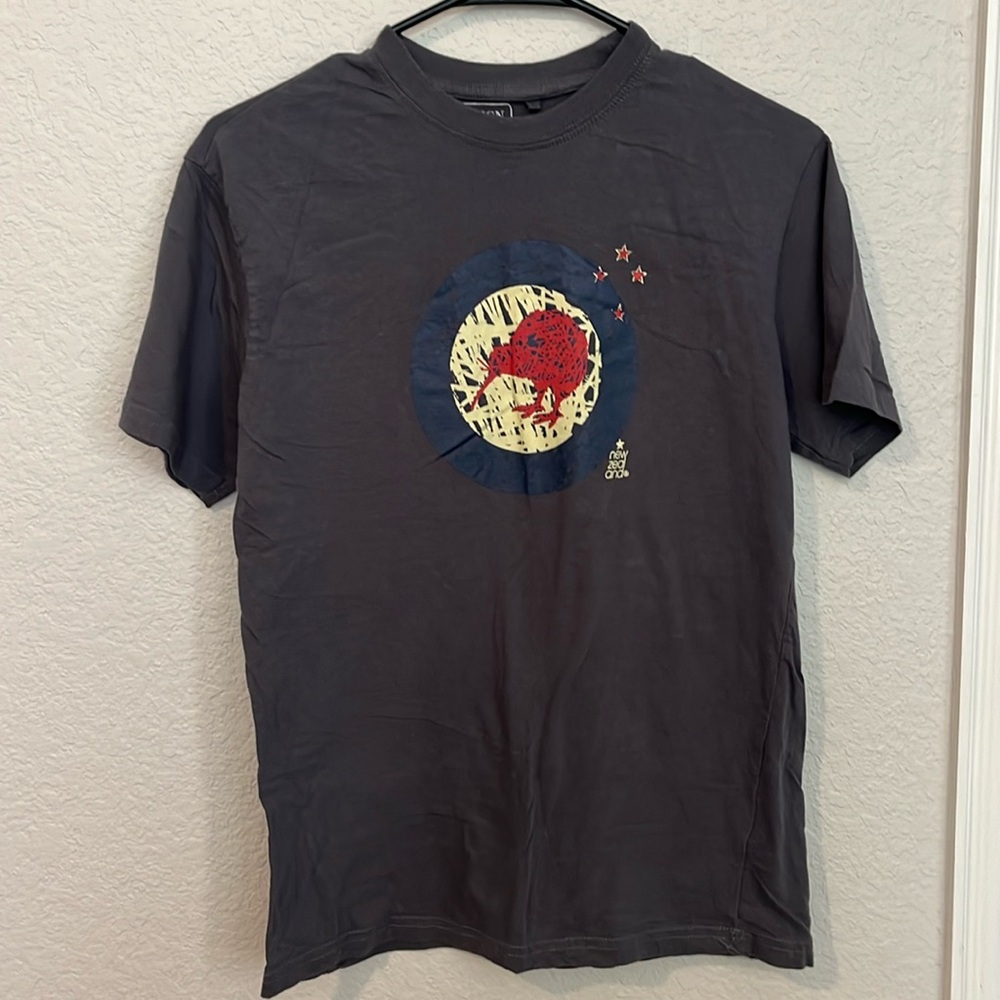 DESIGN APPAREL short sleeved dark grey heather tee - size small